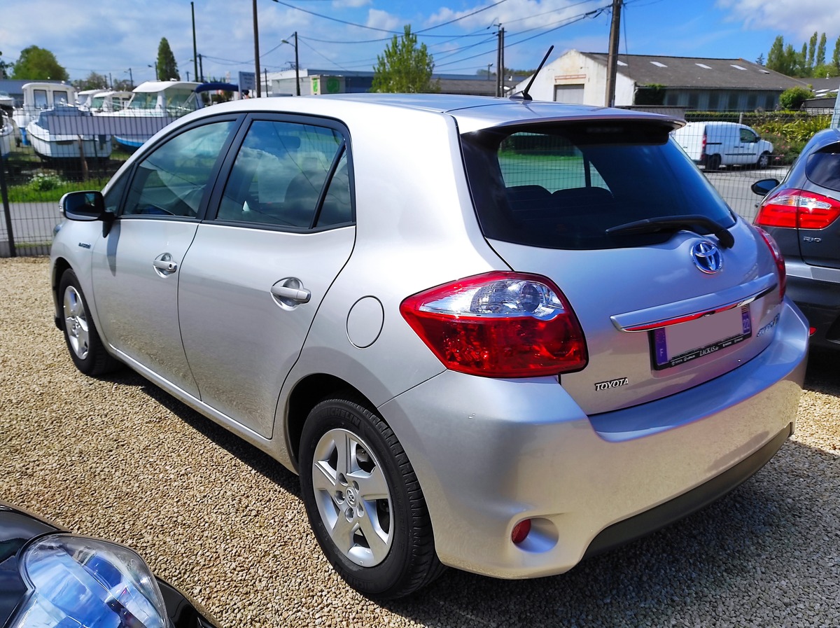 Toyota Auris 1.8 Hybrid HSd 136h Luna