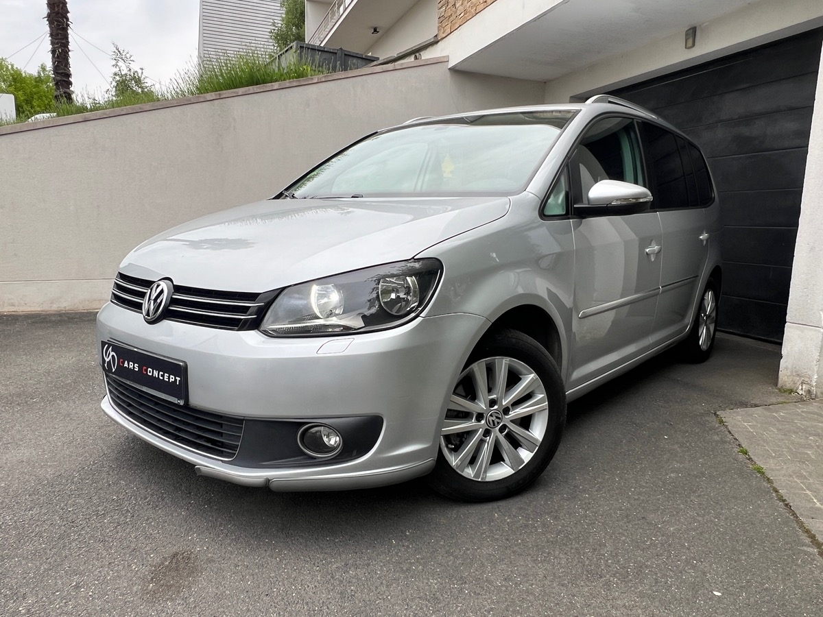 Volkswagen Touran Confortline 2.0 TDI 140 DSG6