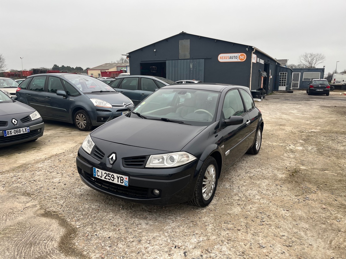 RENAULT Megane 2.0i 156142KM