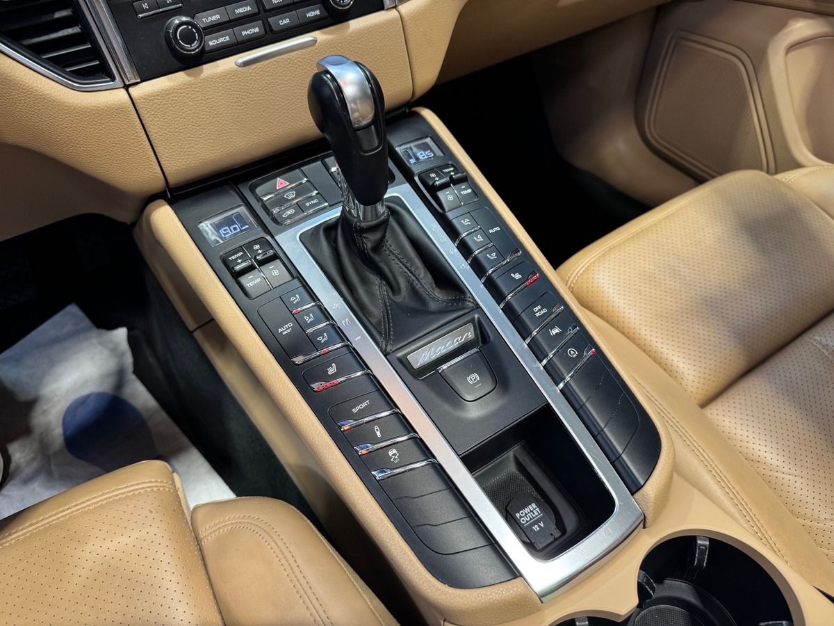 Porsche Macan S DIESEL 3.0L V6 258 ch PDK TO/SIEGES CHAUFFANTS/CAMERA/ATTELAGE