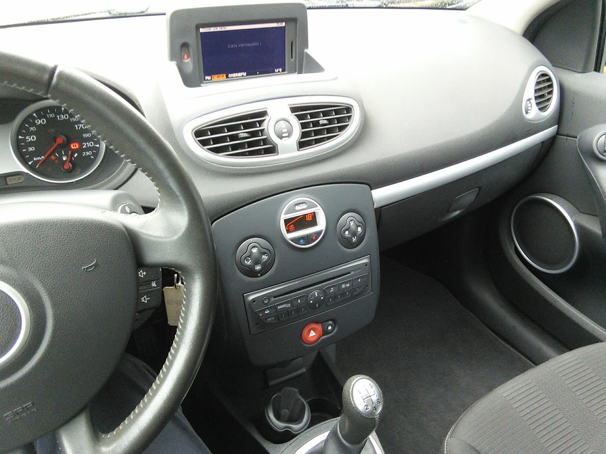 RENAULT Clio 1.2 100 Edition Dynamique CLIM