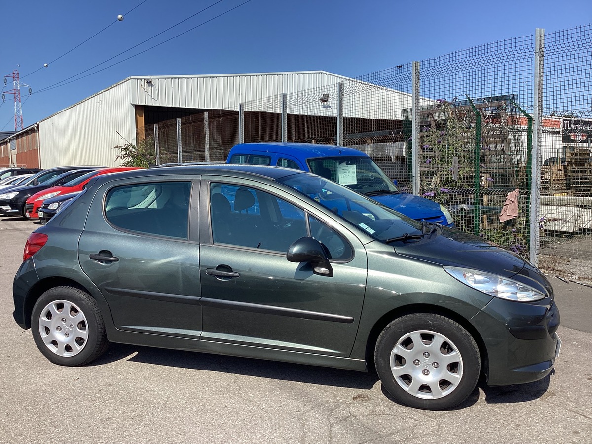 Peugeot 207 1.4 HDI Tendance  Excellent Etat Carnet Garantie