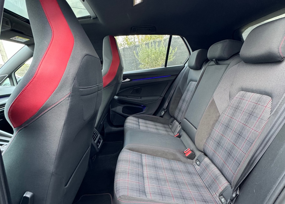 Volkswagen Golf GTI VIII 245 PERFORMANCE