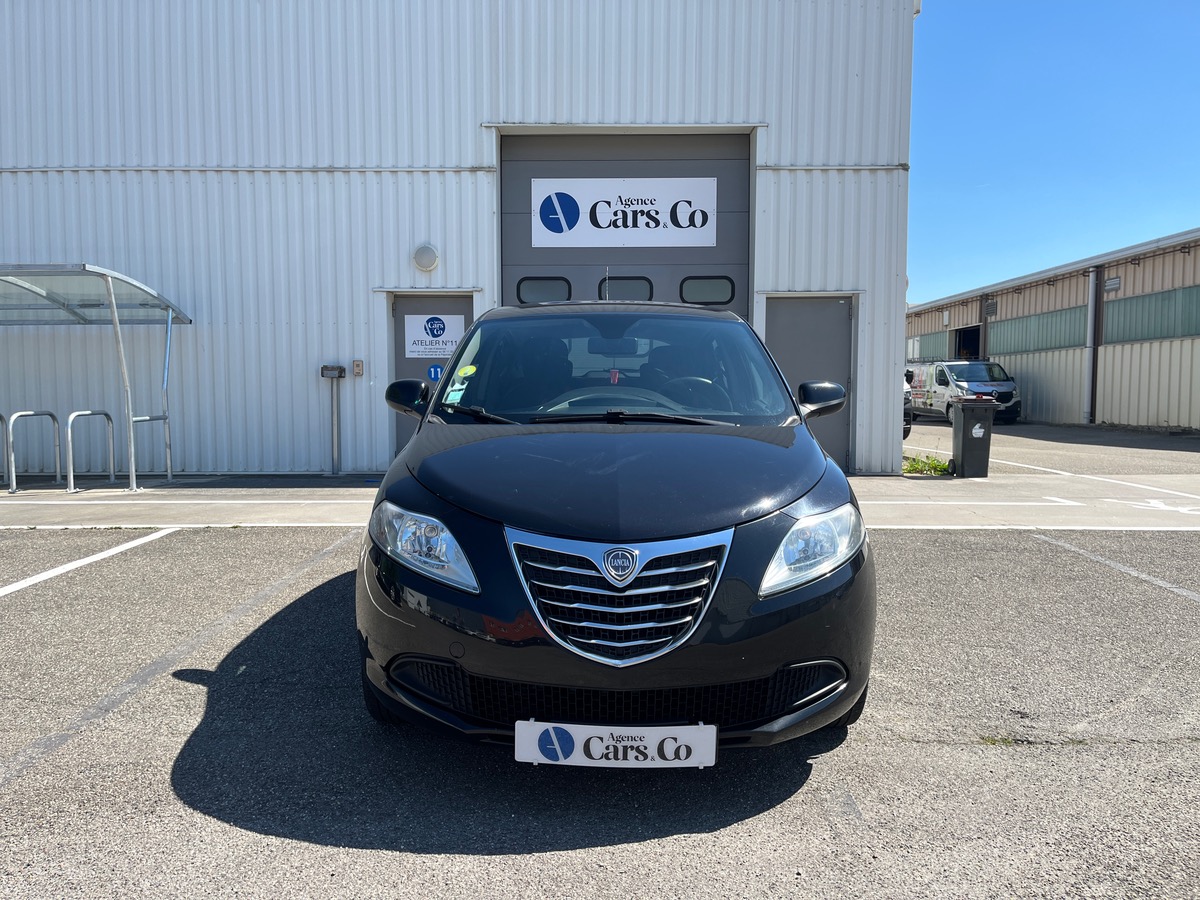 Lancia Ypsilon III 1.3 MULTIJET 95 BLACK&RED 5P