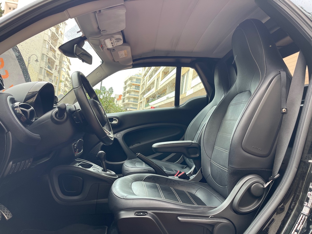 Smart FORTWO Cabriolet 90 CV / Prime/Caméra / Gps / Jantes Noires