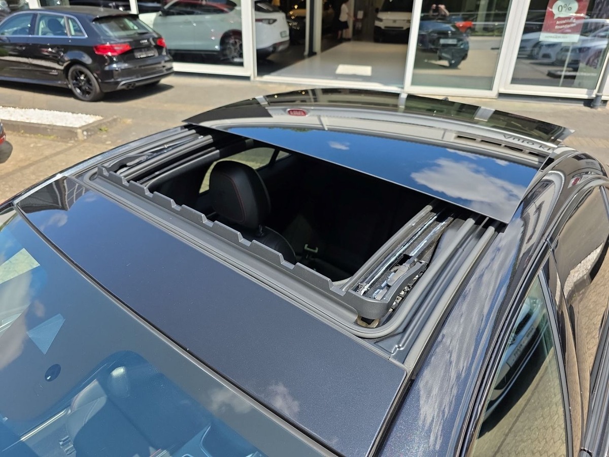 Alfa Romeo Giulia 2.0T 280ch Competizione Q4 AT8 Toit ouvrant Harman-Kardon