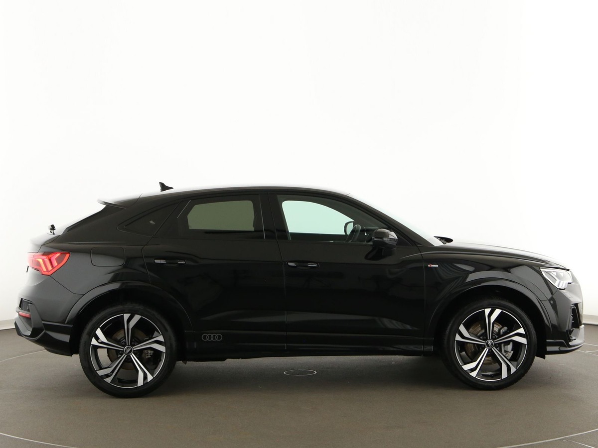 Audi Q3 Sportback II 45 TFSI e 245ch S line S tronic 6/Camera/CarPlay/Phares matriciels/Cuir