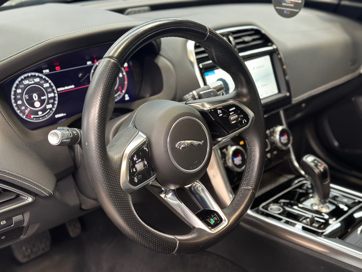 Jaguar XE D180 BVA AWD R-DYNAMIC SE