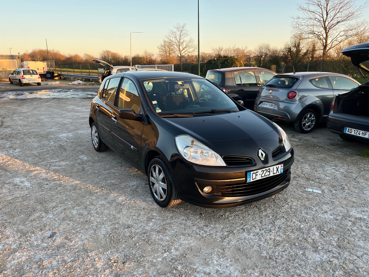 RENAULT Clio 1.5 dci