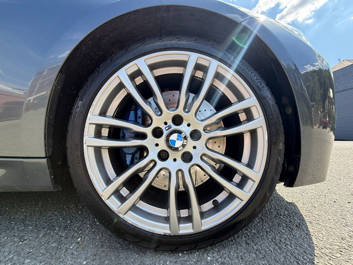 Bmw 330 D PACK M / HARMAN KARDON / VOLANT M