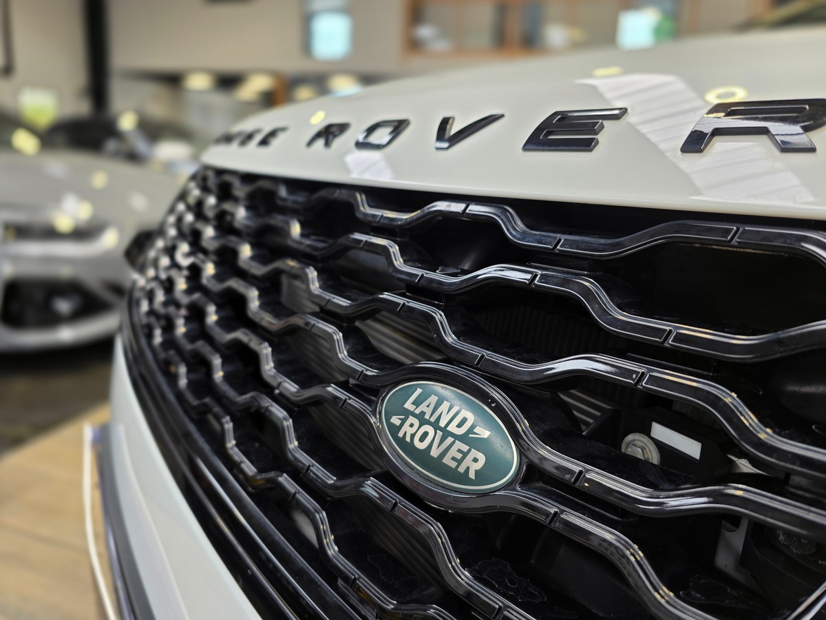 Land-Rover Range Rover Velar 2.0 D240 SE R-DYNAMIC 26000KMS TOIT PANO