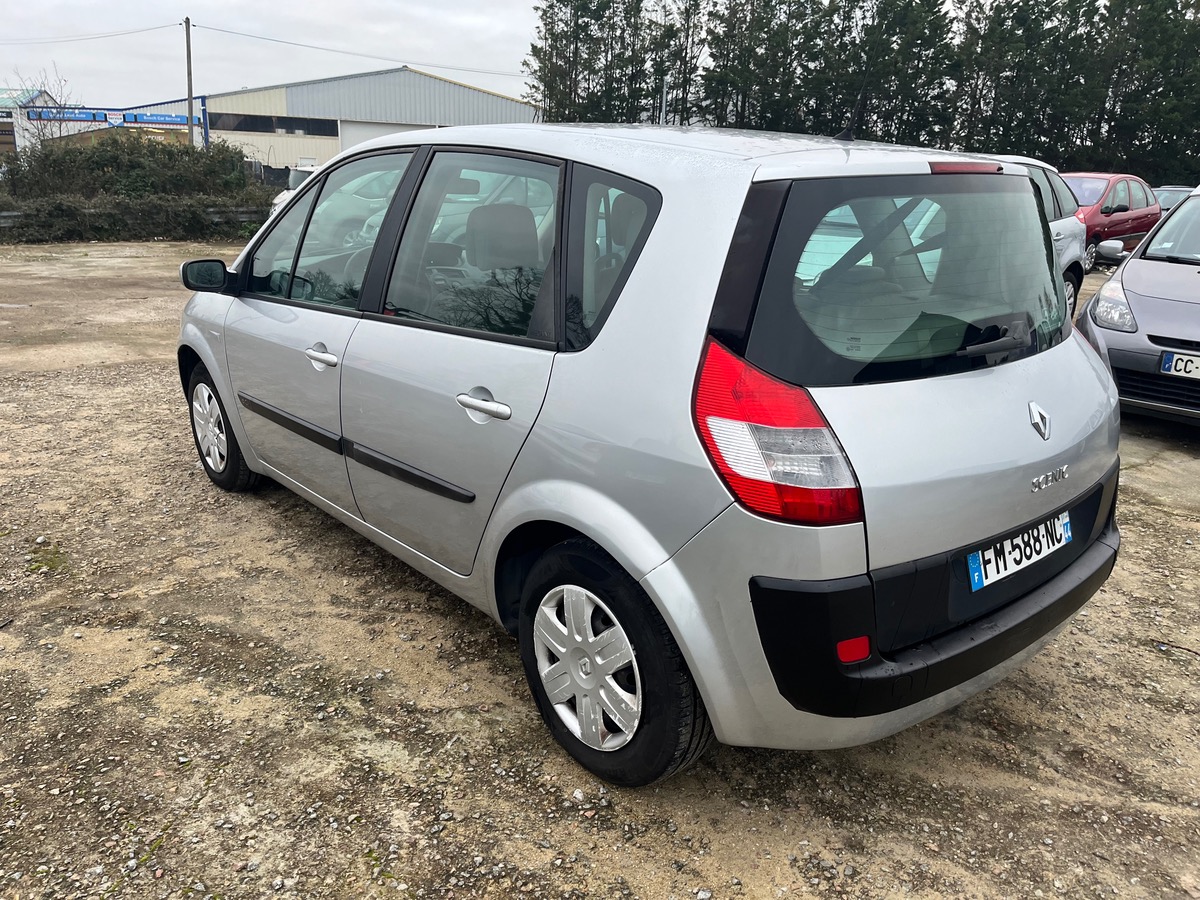 RENAULT Scenic 1.5 dci 82271km