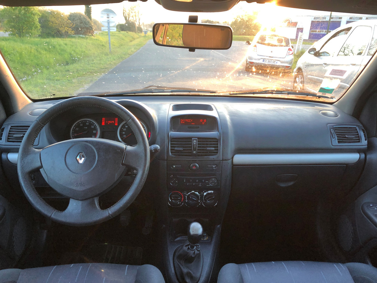 RENAULT Clio 1.2 CONFORT AUTHENTIQUE 113 653 KMS