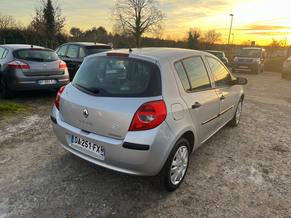 RENAULT Clio 1.5 dci 148594km