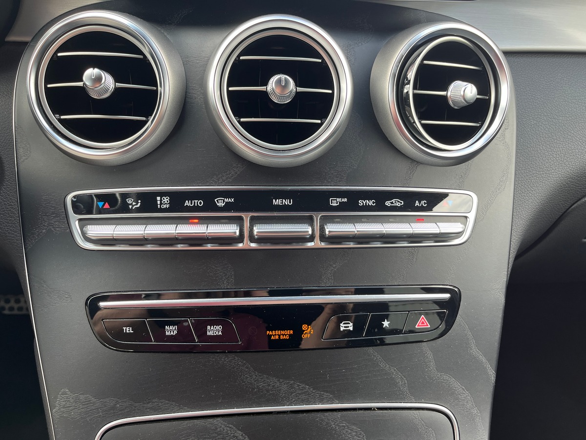 Mercedes-Benz Class GLC 220d 4MATIC AVANTGARDE 9G-TRONIC, SUIVI COMPLET, SIEGES CHAUFFANT