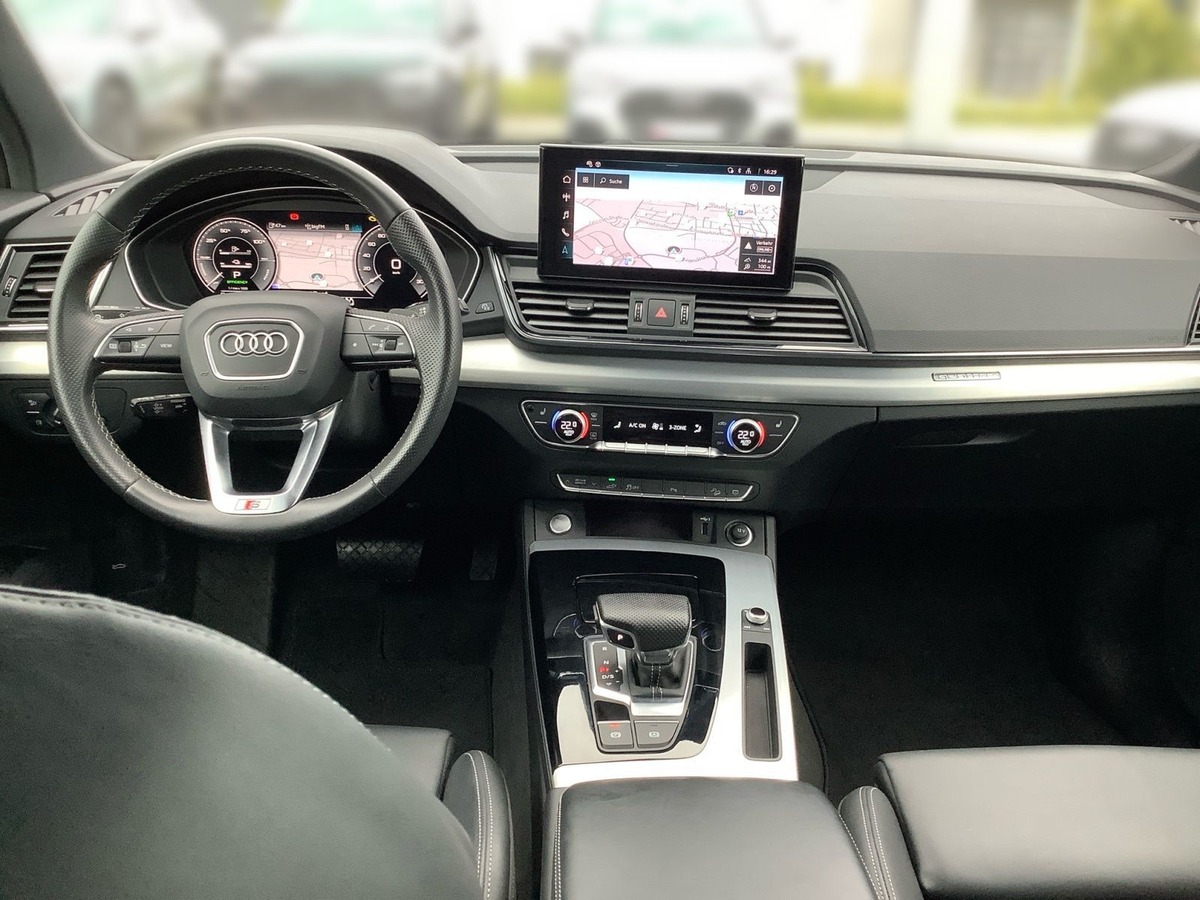 Audi Q5 Sportback 55 TFSI e 367ch S line quattro S tronic 7/Caméra/CarPlay/Jantes 20'' AudiSport