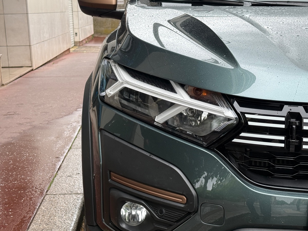 Dacia Jogger 1.0 ECO-G 100 SL EXTREME 7PL