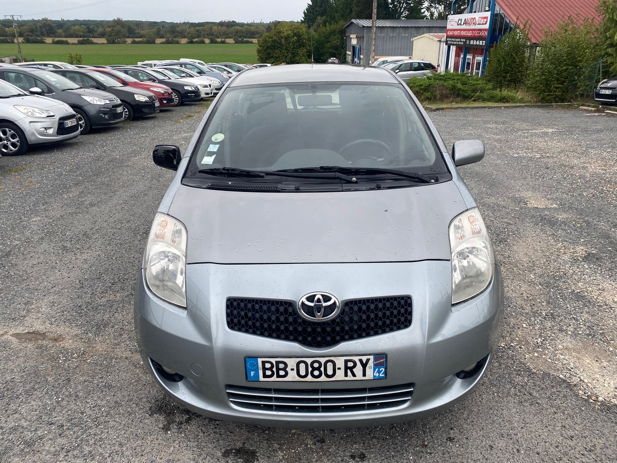 Toyota Yaris 1.3 vvti 90cv faible kilométrages 143000km