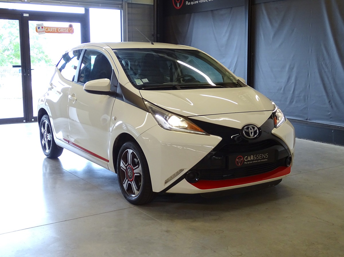 Toyota Aygo II 1.0 VVT-I 69 Ch X-PLAY 5P ( Caméra de recul / Régulateur / Clim )