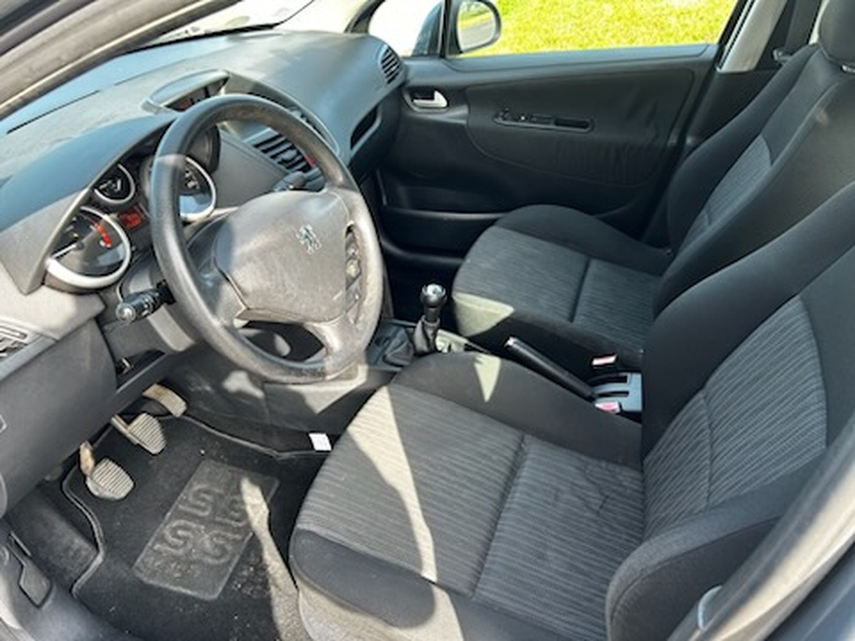 Peugeot 207 1.4 HDi 70 cv
