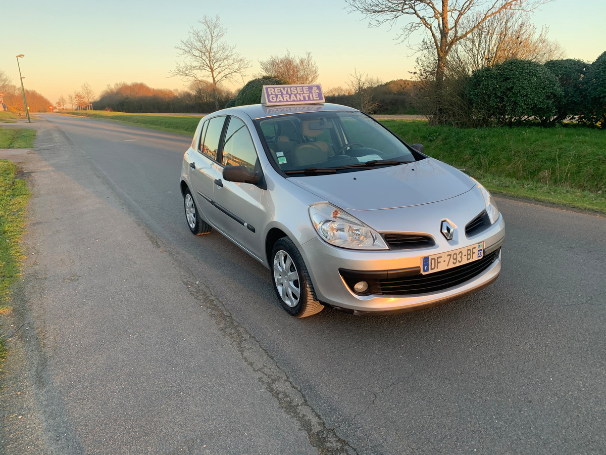 RENAULT Clio 1.5 dci - 70CH 154683km