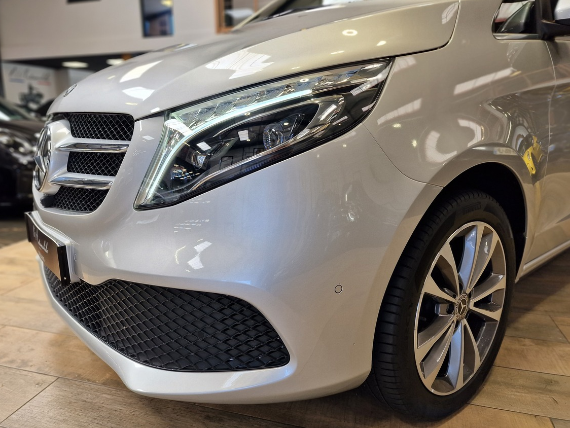 Mercedes-Benz Classe V 300D AVANTGARDE 240 TOIT PANO D