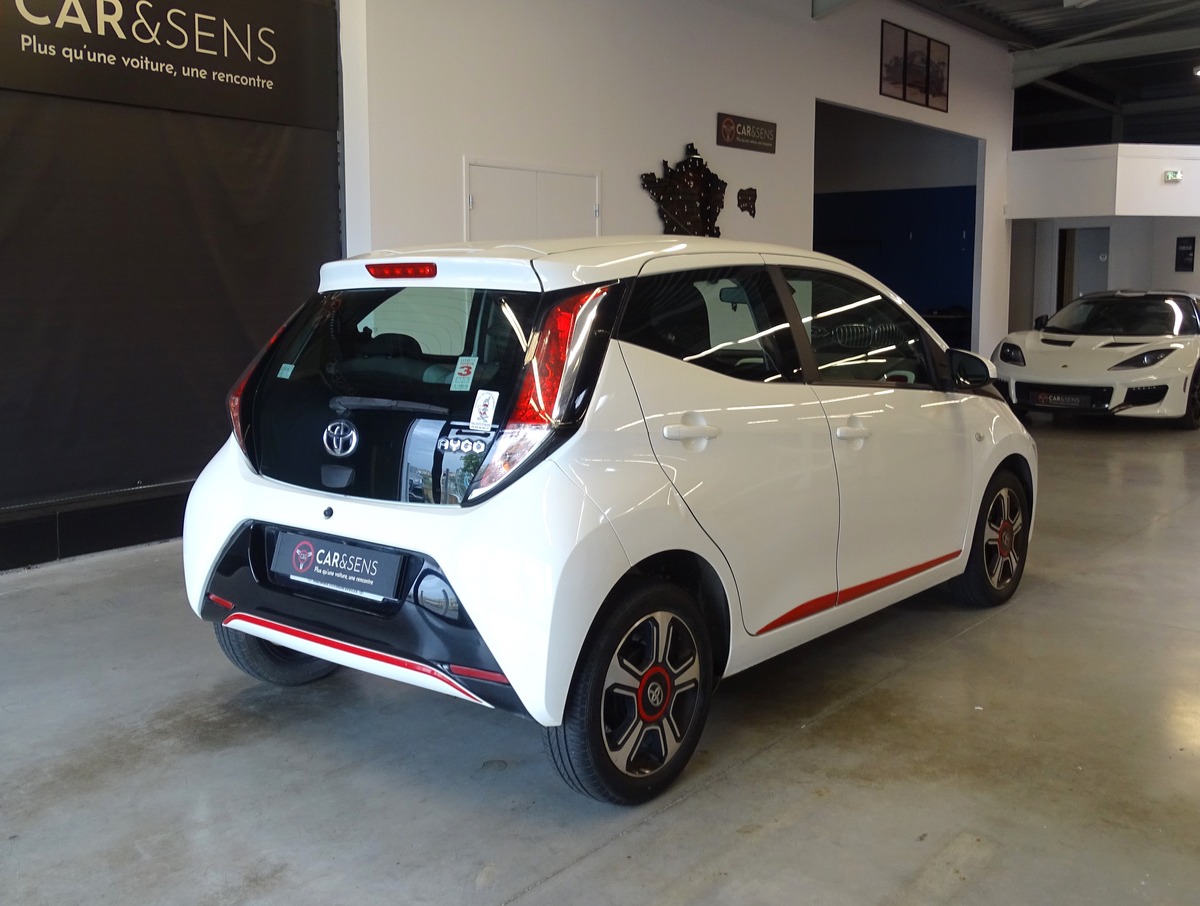 Toyota Aygo II 1.0 VVT-I 69 Ch X-PLAY 5P ( Caméra de recul / Régulateur / Clim )