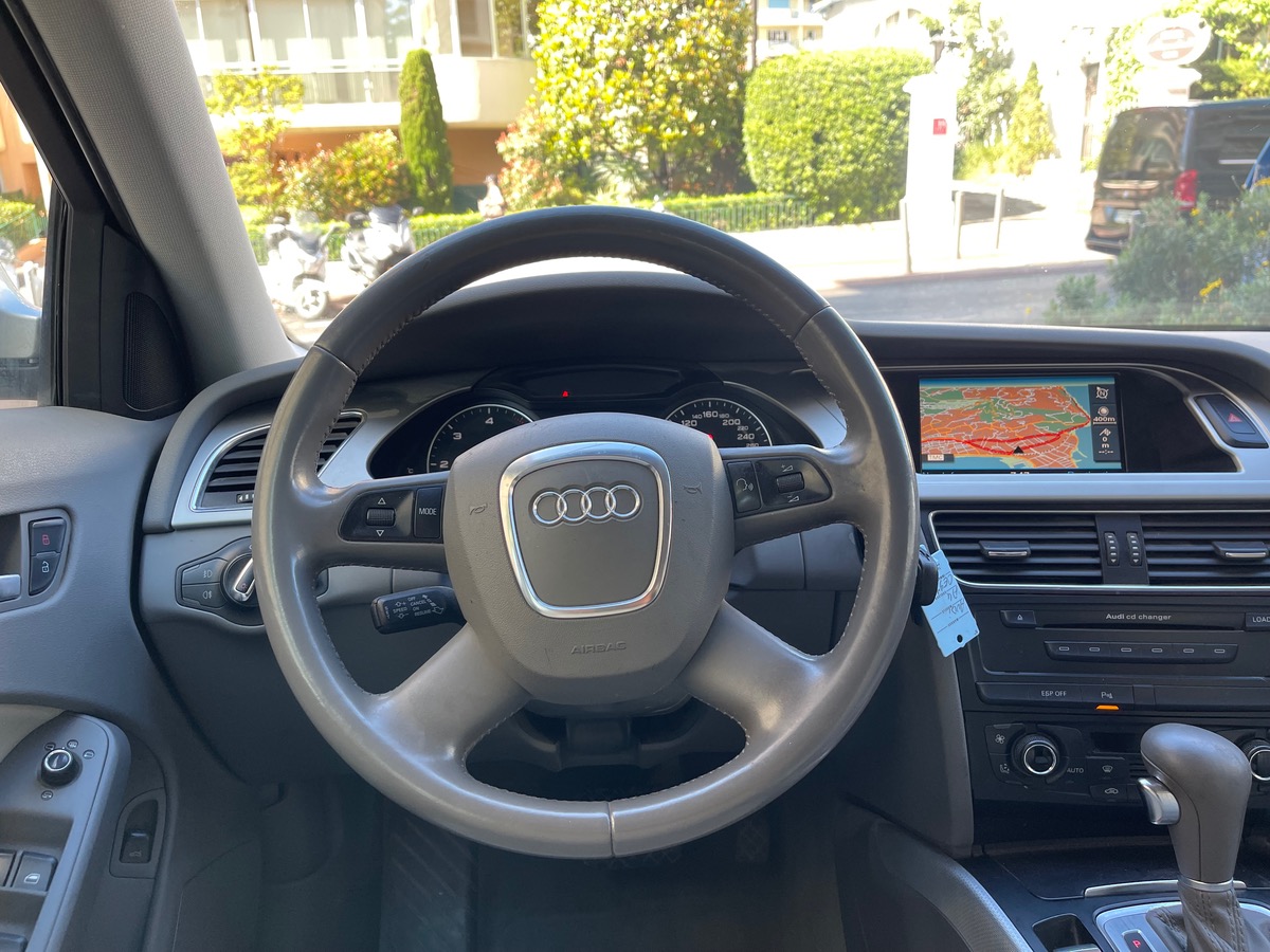 Audi A4 2.7 TDI V6 190 CV / Boite Auto / Intérieur Cuir Beige / Ecran GPS/ Caméra