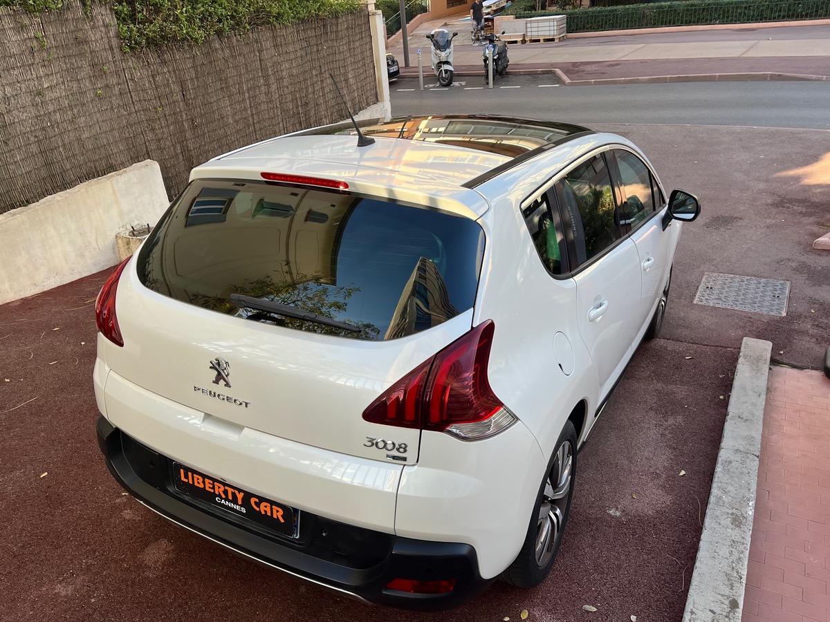 Peugeot 3008 1.6 hdi 114 cv Allure / Toit Panoramique / Affichage Tête Haute /Caméra