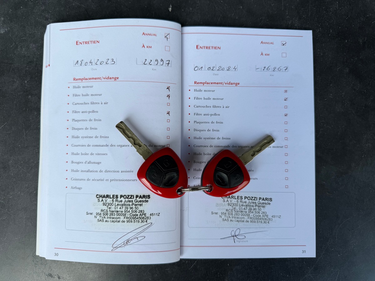Ferrari California T 3.9L V8 560 CH / FRANCAISE / CARNET / 29954 KMS