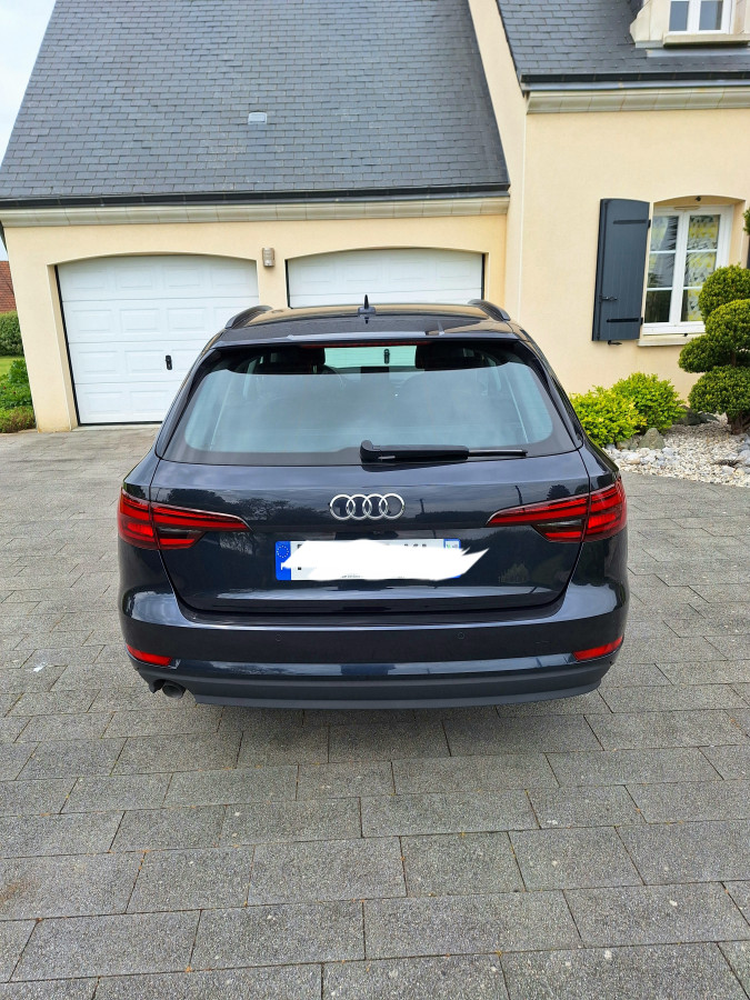 Audi A4 2.0 TDI 150 S TRONIC 7 BUSINESS LINE