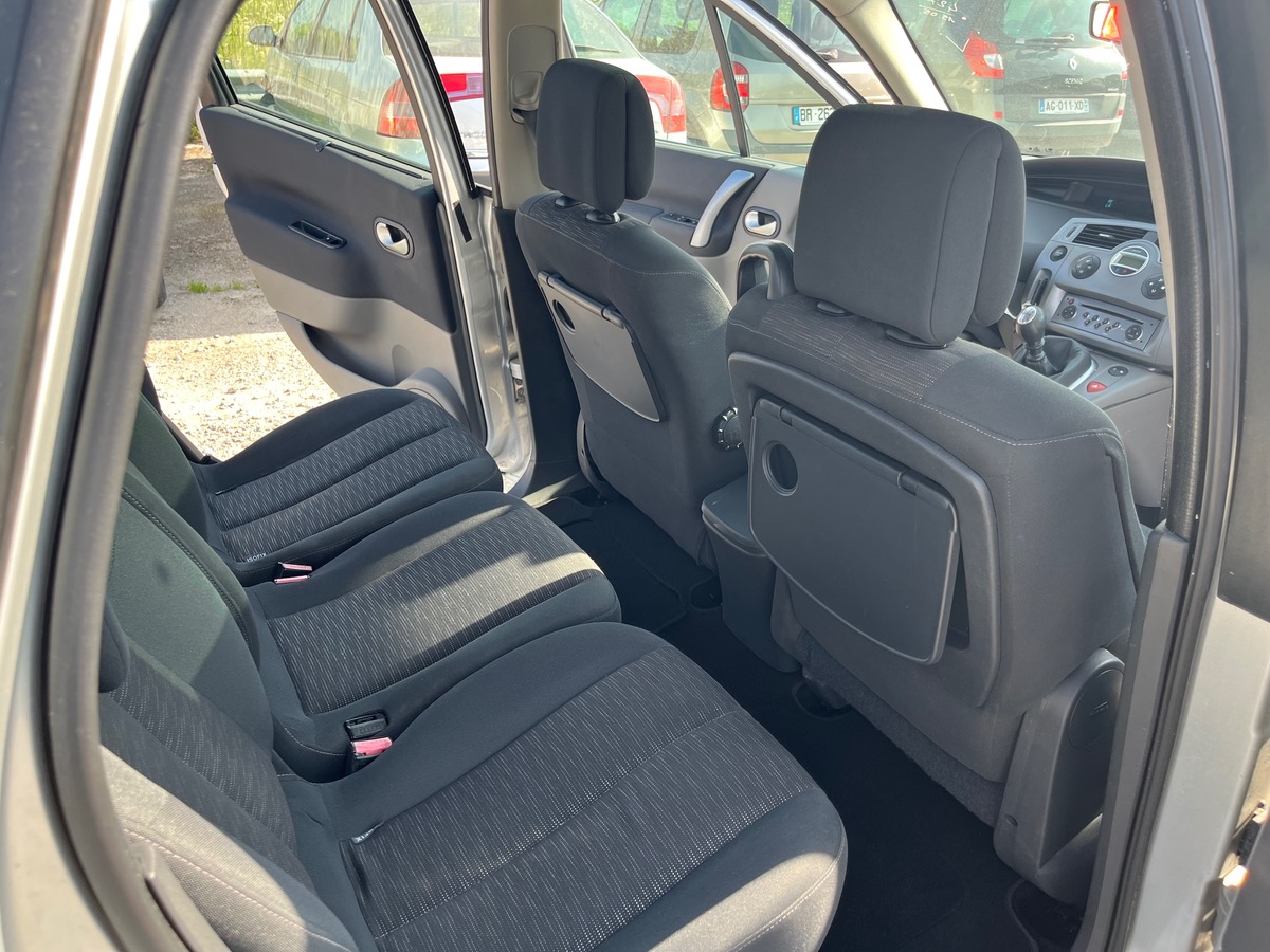 RENAULT Scenic dci 143304KM