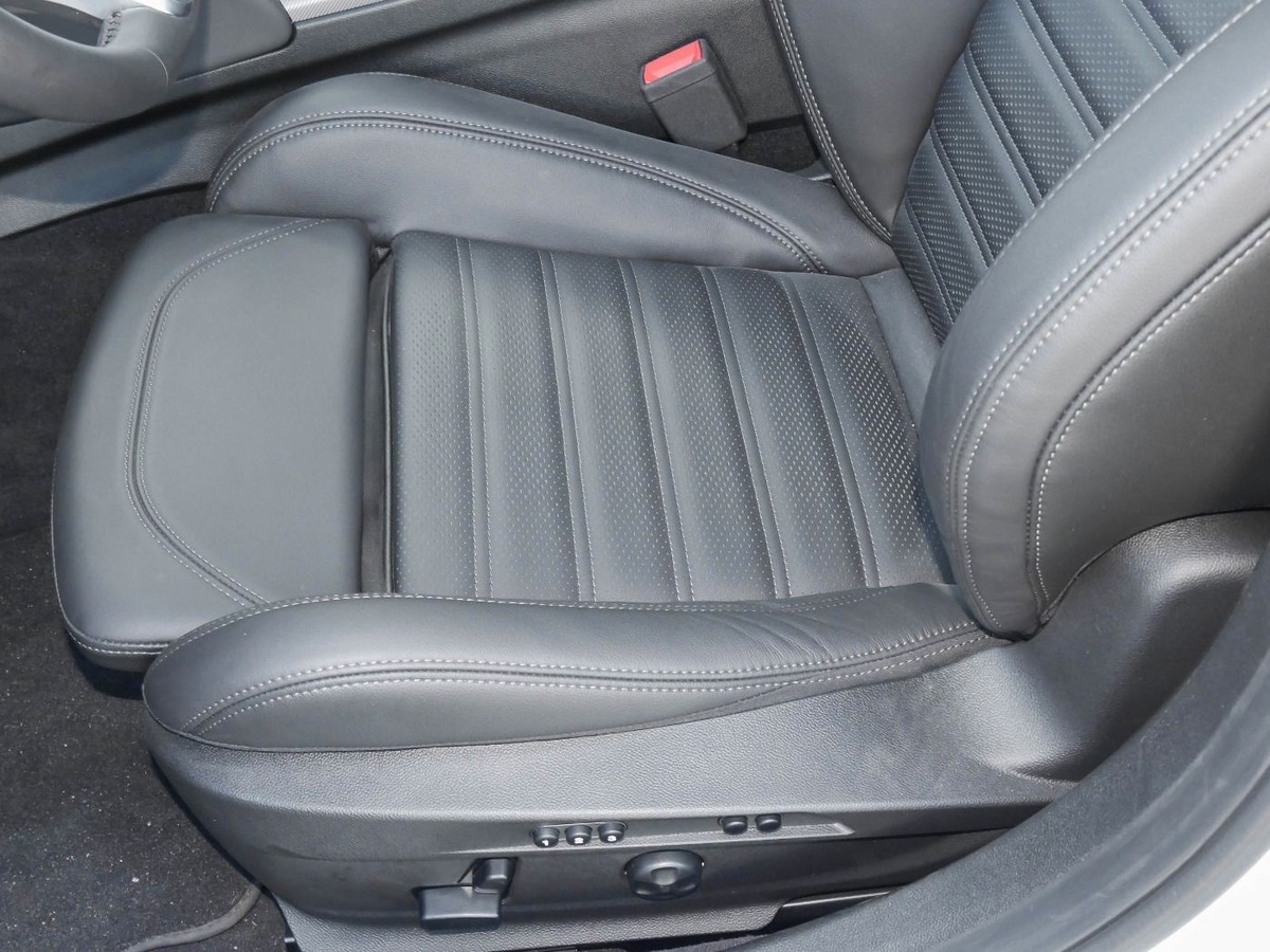 Alfa Romeo Giulia 2.0 TB 280ch Veloce Q4 AT8 Toit ouvrant Harman-Kardon