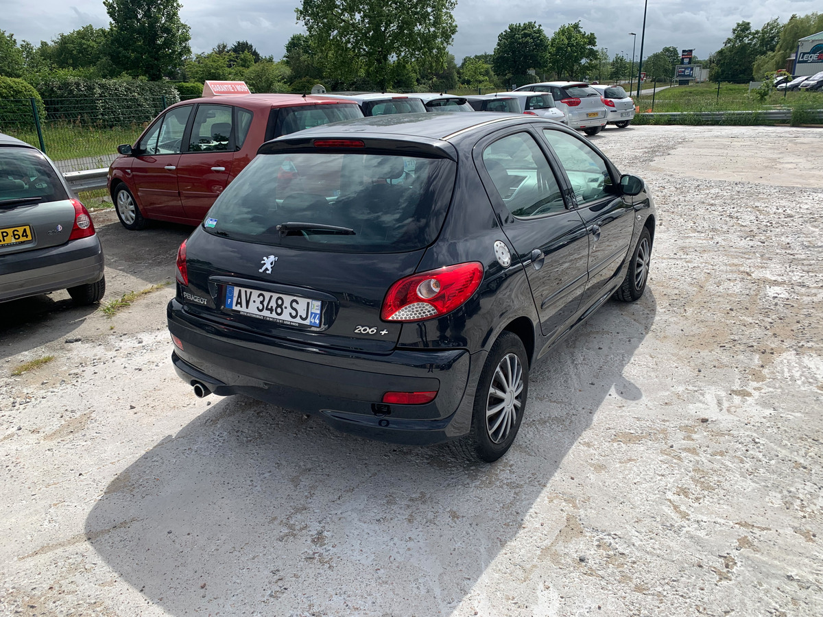 Peugeot 206 + 1.4i 127594KM