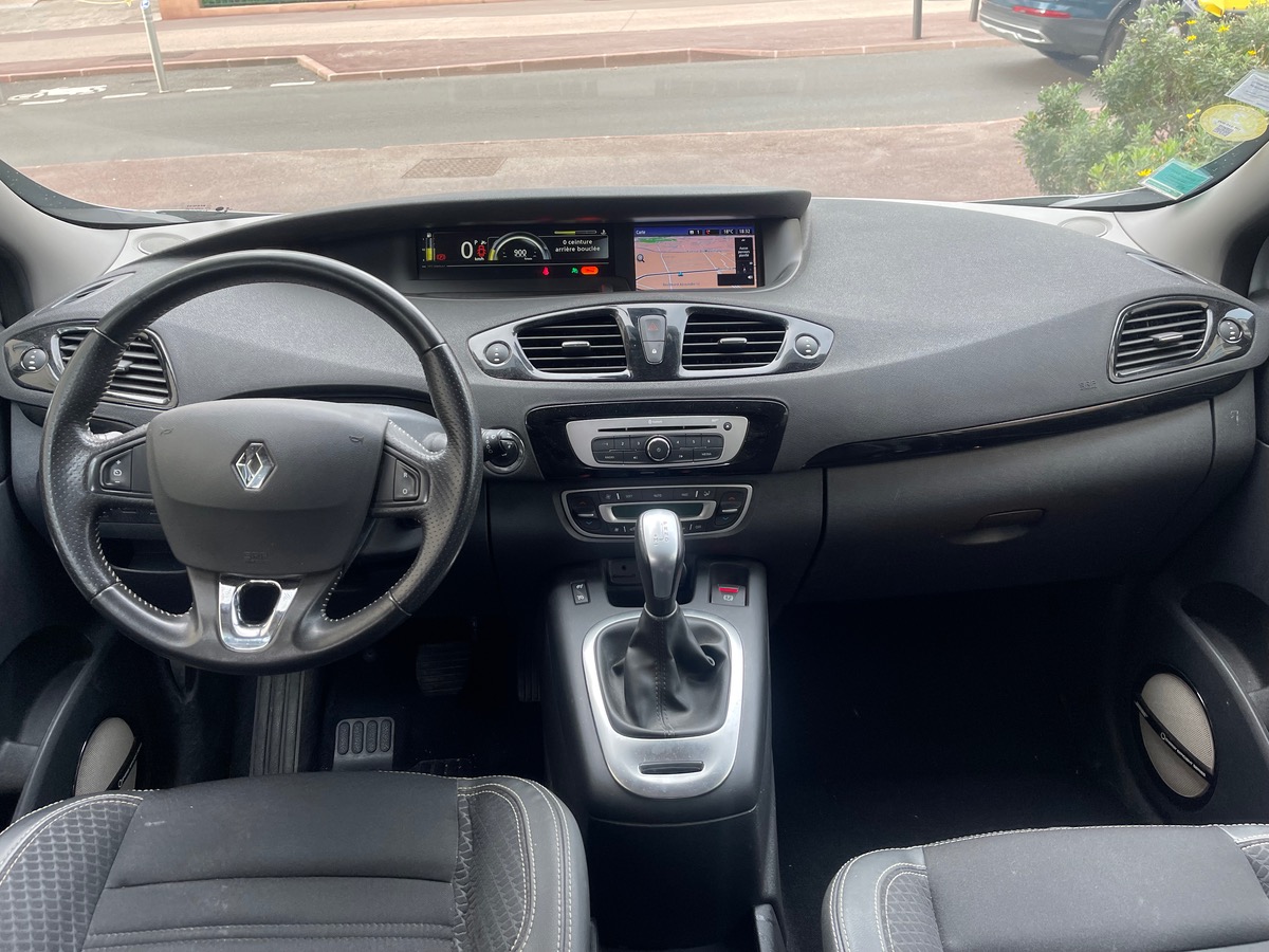 RENAULT Scenic III  1.5 DCI 110 cv / Phase 2 /Edition Bose / Boîte auto / Attelage