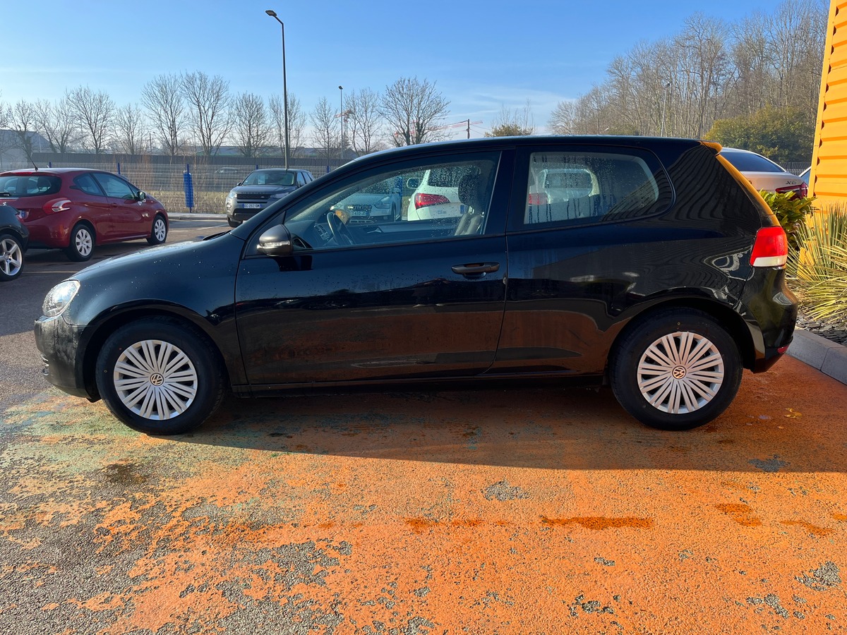 Volkswagen Golf VI 5 Portes 1.6 TDI 90 CH CONFORTLINE