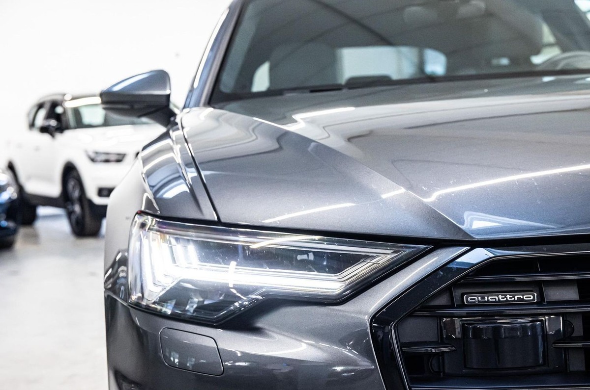 Audi A6 Avant 55 TFSI e 367ch Compétition quattro S tronic 7 B&O Toit ouvrant Attelage
