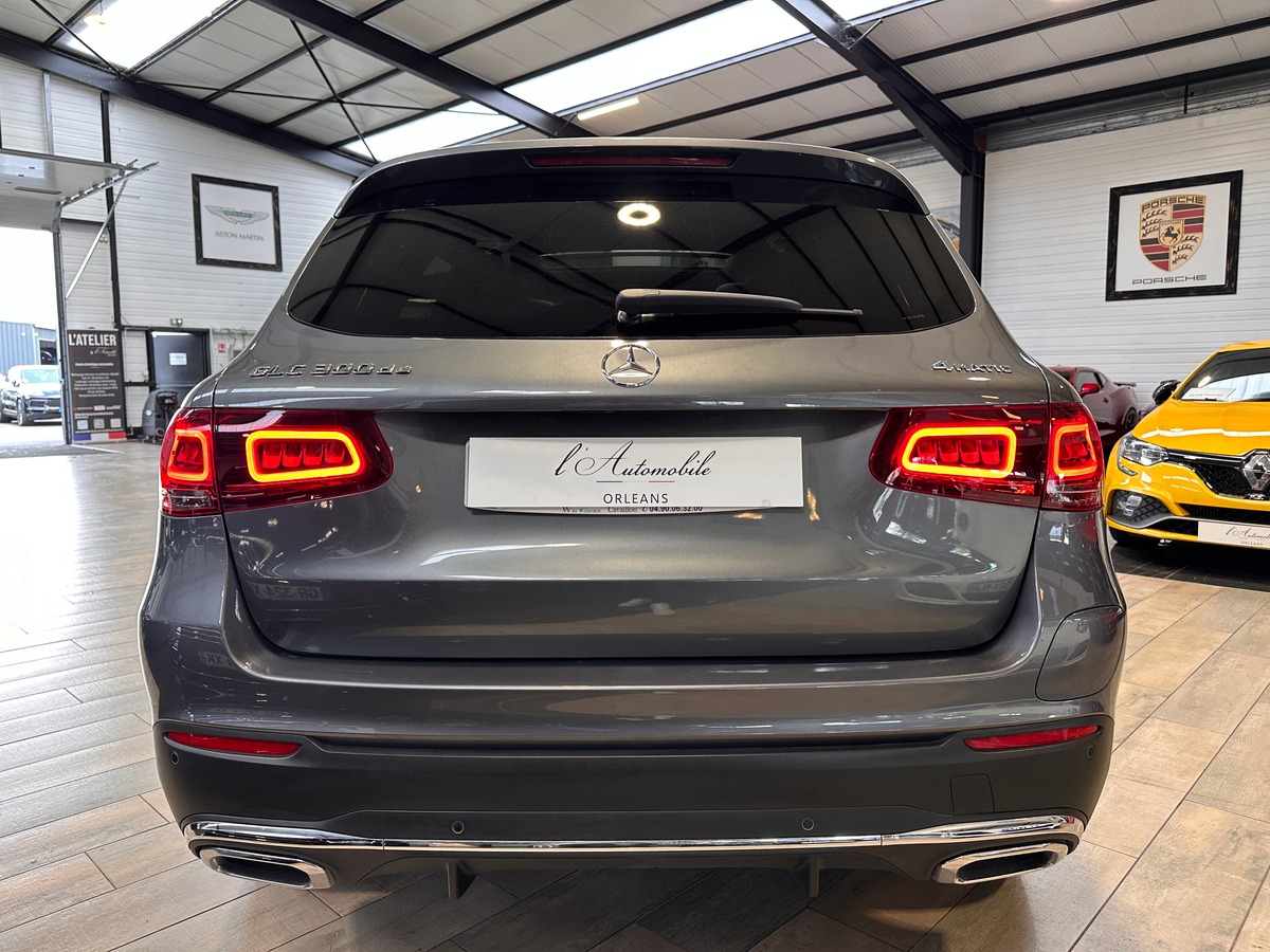 Mercedes-Benz GLC 300 DE 194 + 122 cv AMG LINE 4MATIC / BURMESTER / ATTELAGE / TOIT PANO / 1ERE MAIN