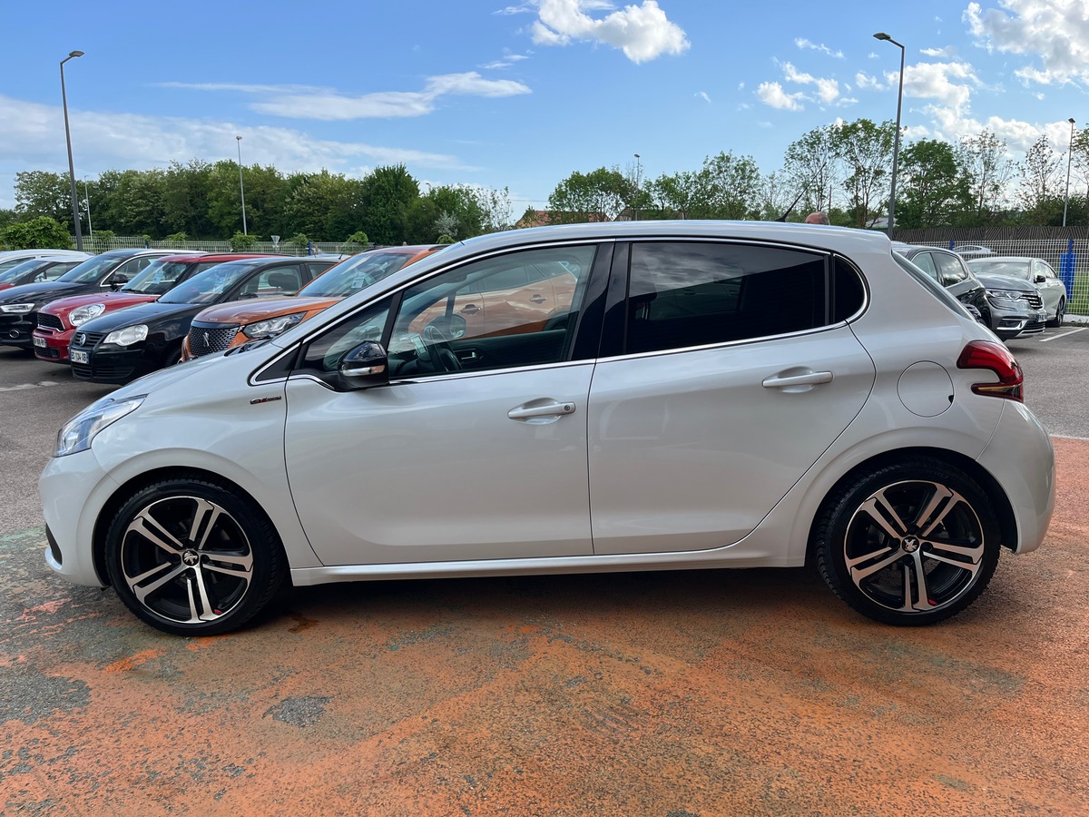 Peugeot 208 Phase 2 5 Portes 1.5 Blue HDi 100 CH GT LINE