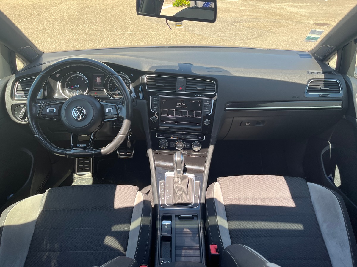 Volkswagen GOLF 7 R 300ch 4MOTION DSG6, TOIT OUVRANT, GPS