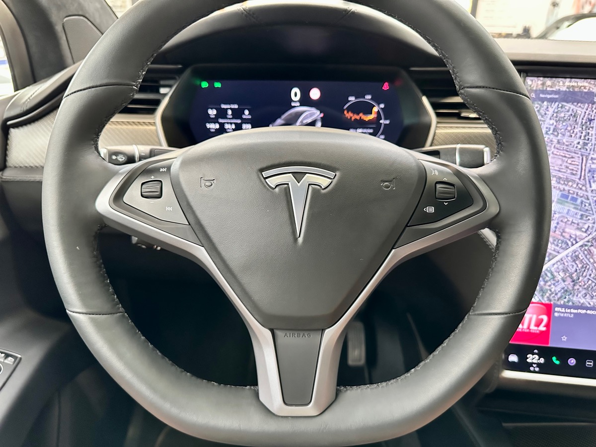 Tesla Model X P100D 100 kWh Dual Motor 7 Places 1° Main FR h