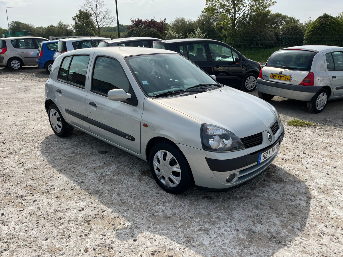 RENAULT Clio 1.5 dci - 65CH 169846km