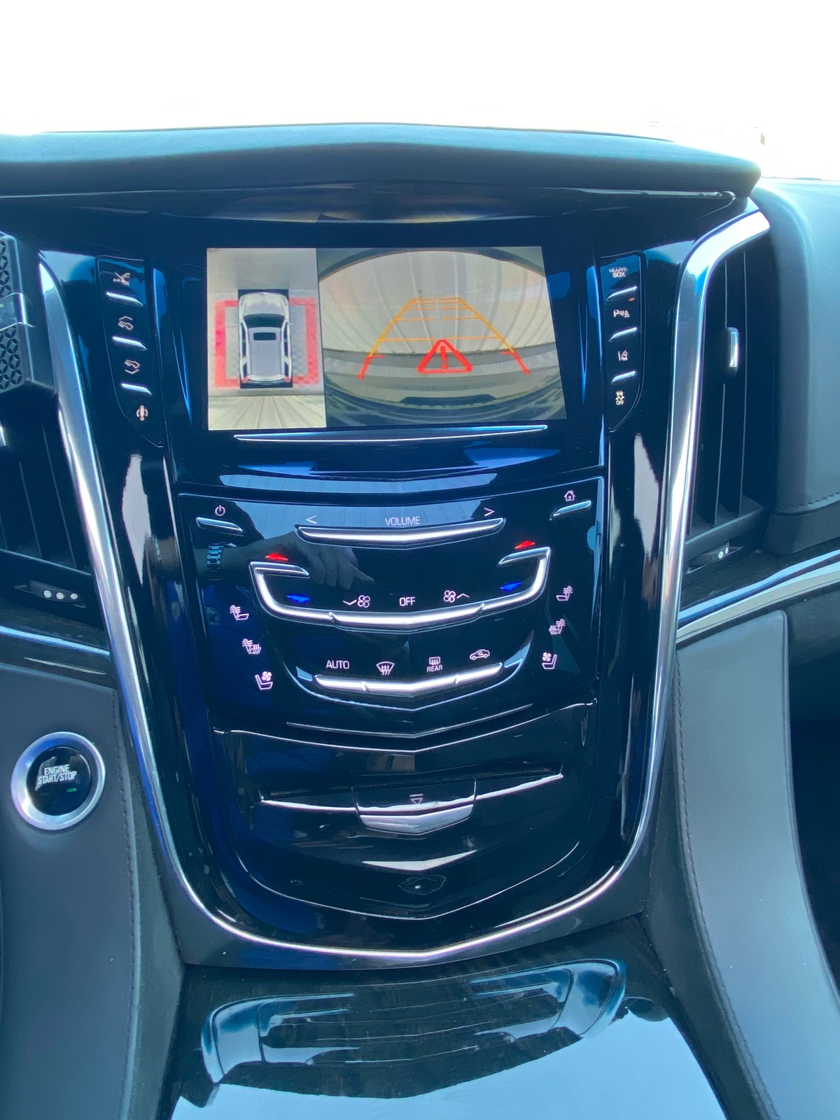 Cadillac Escalade 6.2 V8 420 TOE/CAMERA/BOSE/HUD