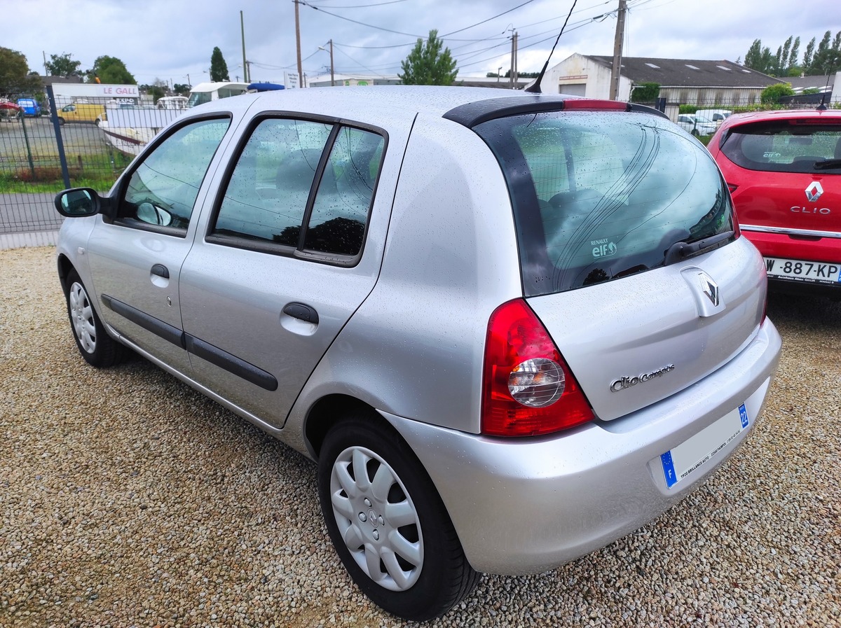 RENAULT Clio II 1.2i 60 Campus Authentique