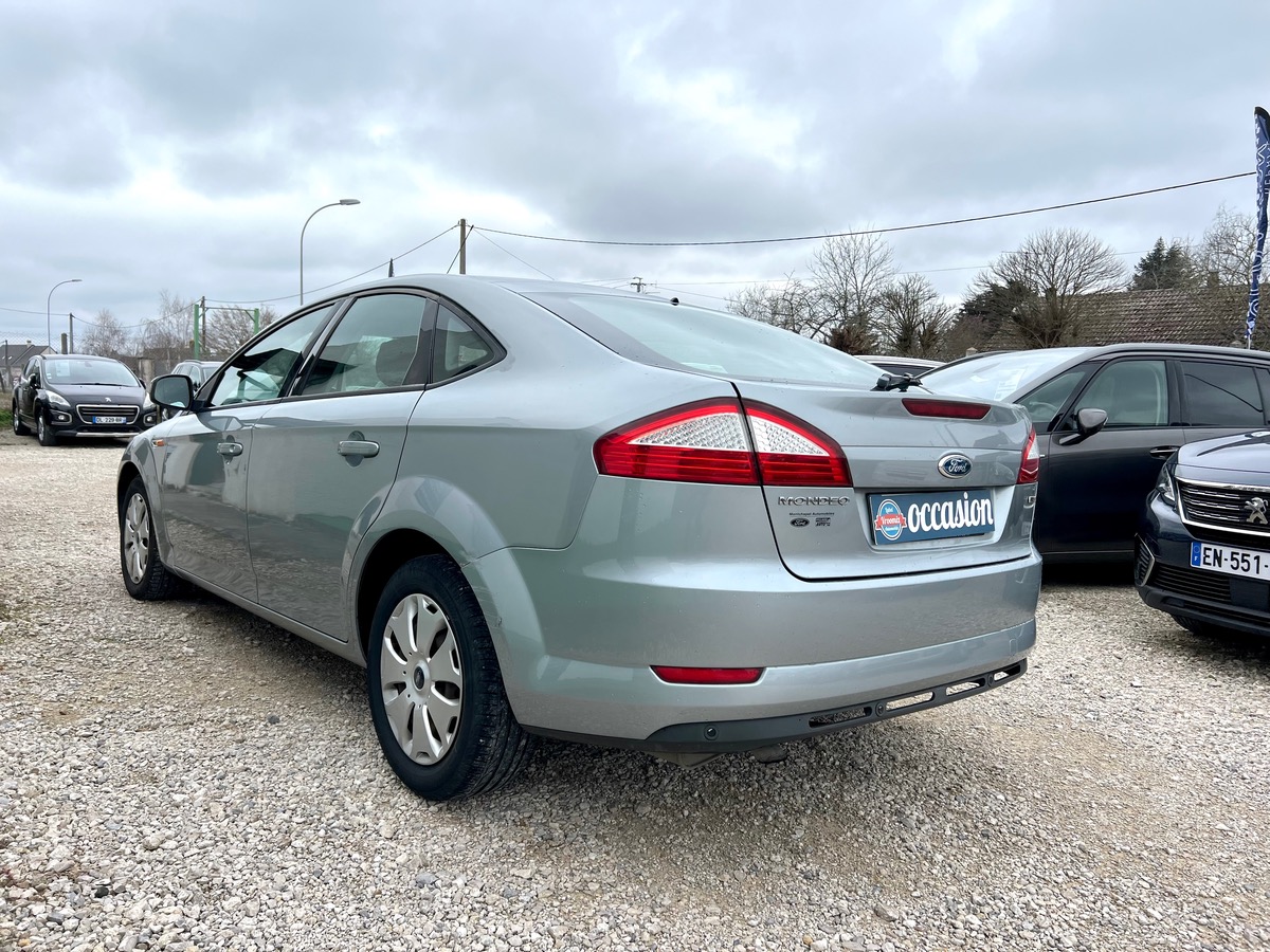 Ford Mondeo 1.8 TDCI 100 CV EMBRAYAGE  ET DISTRIBUTION NEUFS 