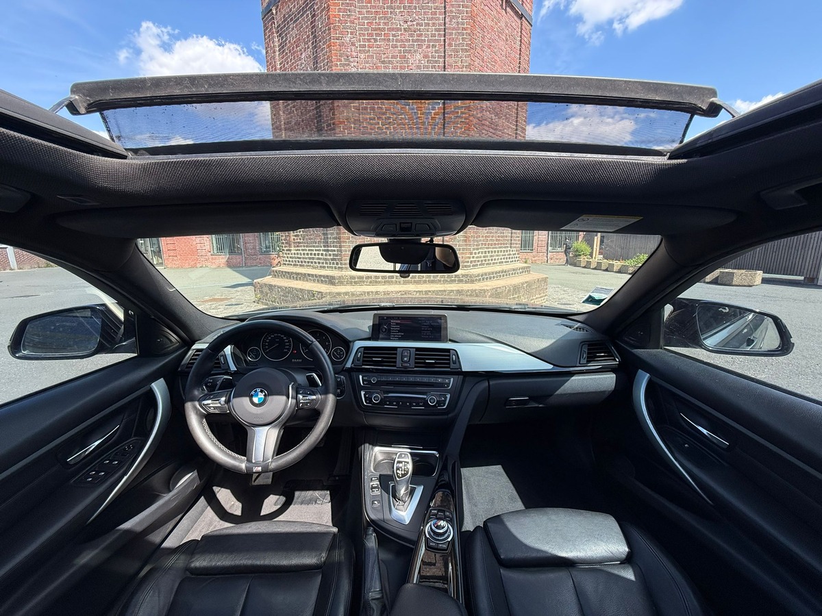 Bmw 330 D PACK M / HARMAN KARDON / VOLANT M