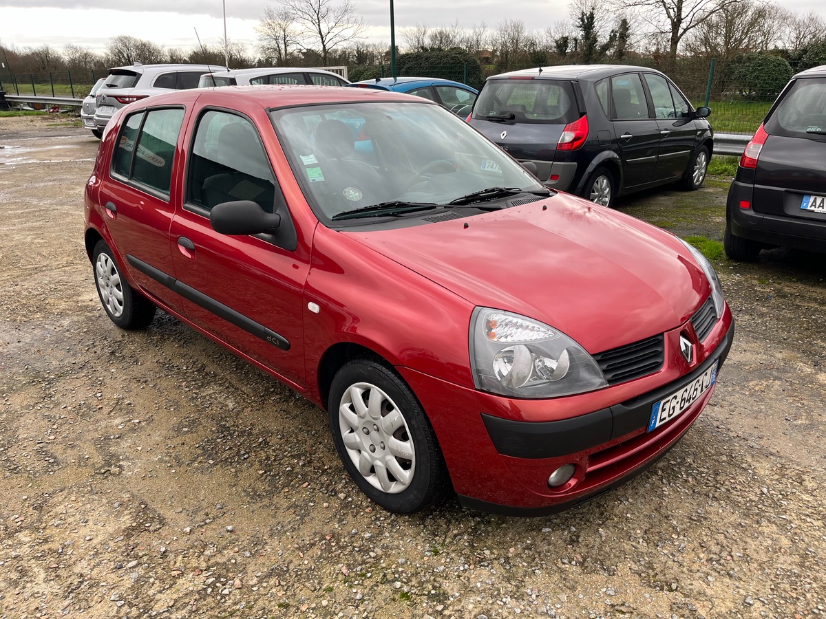 RENAULT Clio 1.5 dci