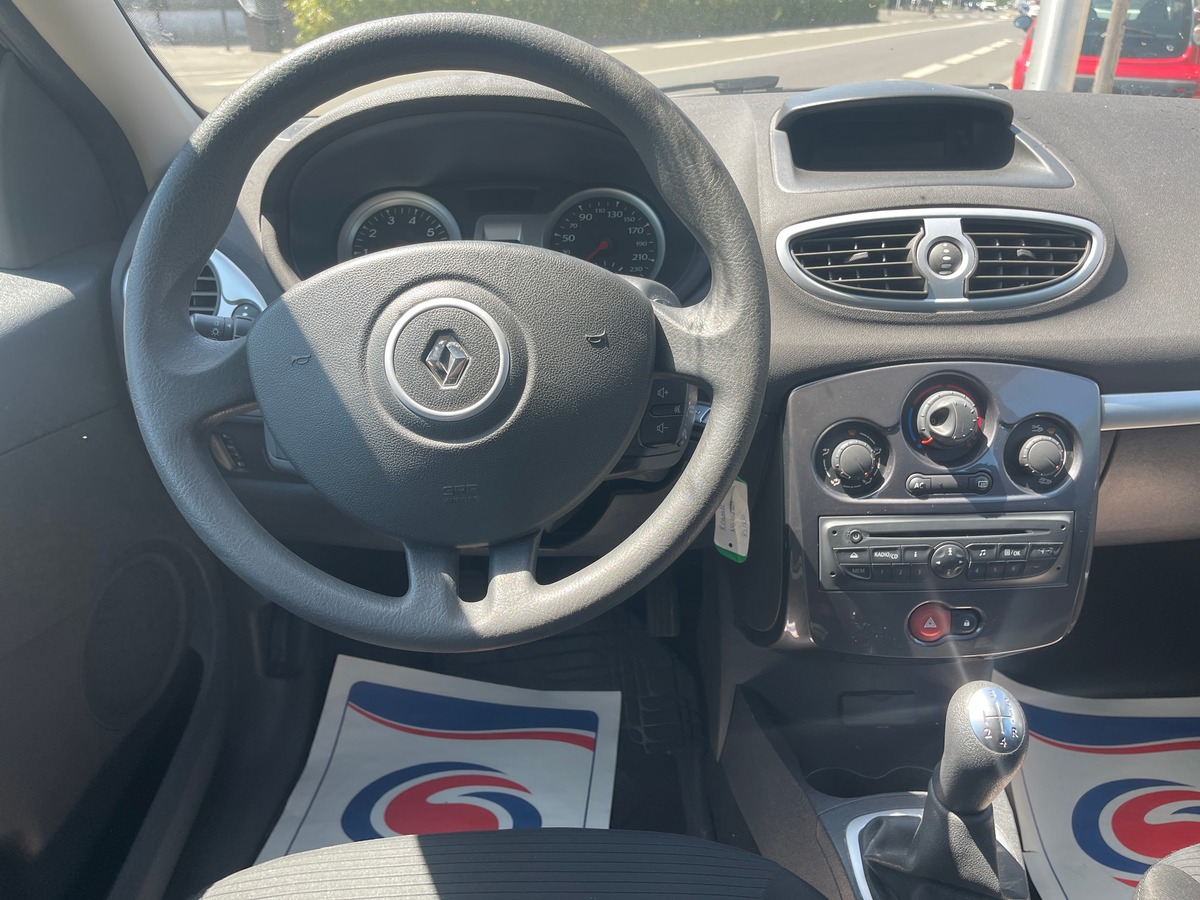 RENAULT Clio IV 1.2 EDITION