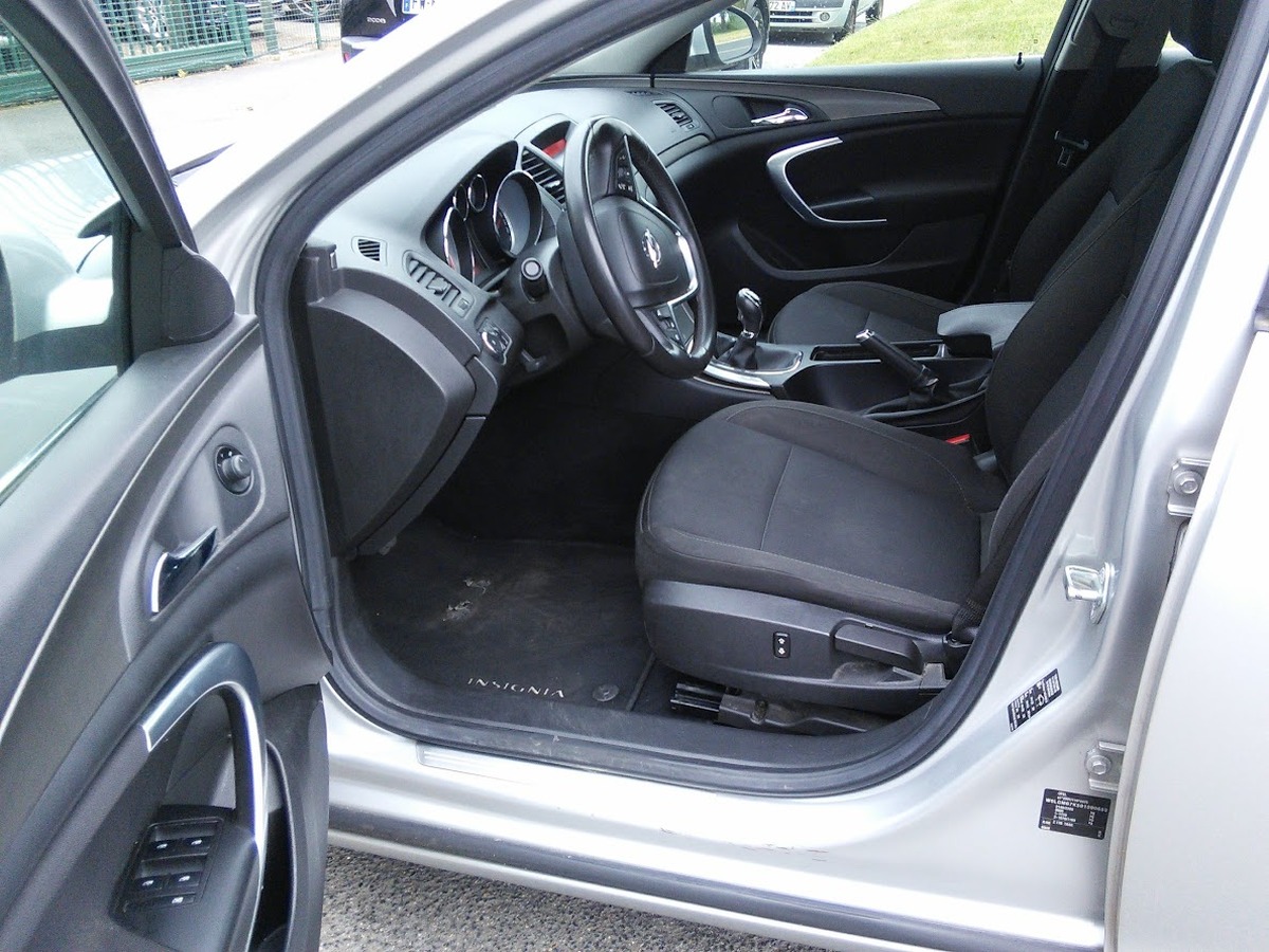 Opel Insignia A Hatchback 2.0 CDTI  130 CLIM