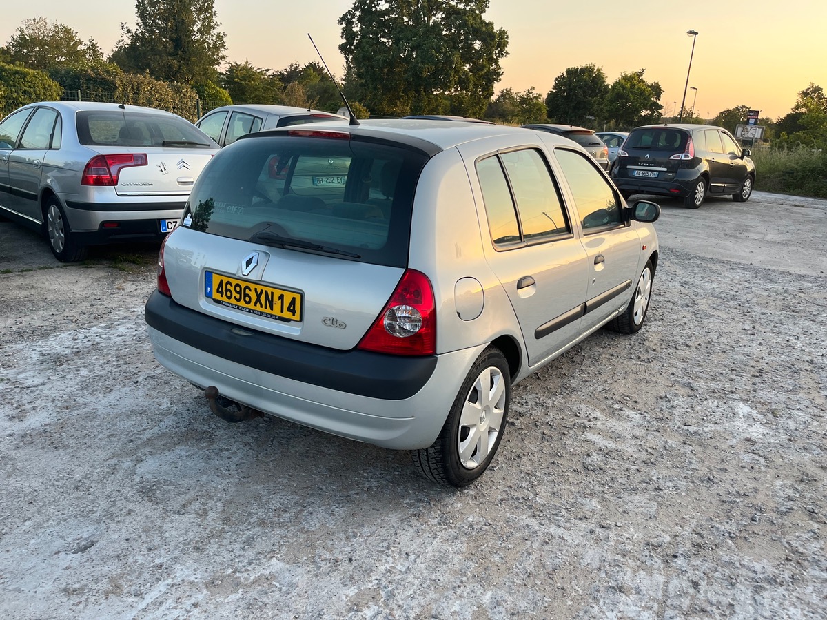 RENAULT Clio privileg